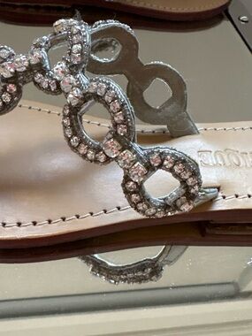 Mystique Boutique Silver Crystal Loop Sandals
